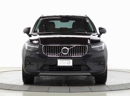 2025 Volvo XC40 Plus