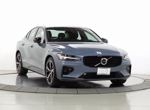 2024 Volvo S60 B5 Core Dark
