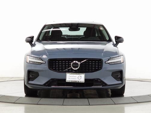 2024 Volvo S60 B5 Core Dark