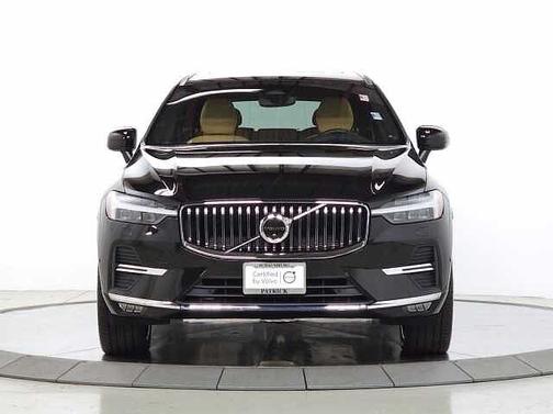 Onyx Black 2023 Volvo XC60 B5 AWD Ultimate Bright
