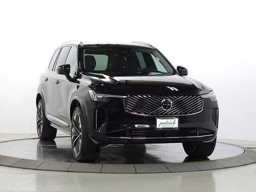 Onyx Black 2025 Volvo XC90 Plus