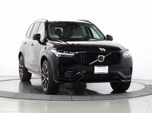 2023 Volvo XC90 Recharge Plug-In Hybrid Plus Dark 7-Seater
