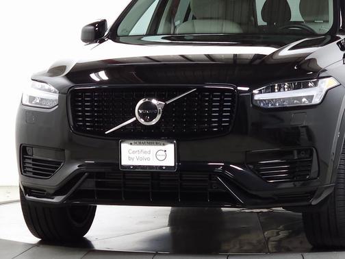 2023 Volvo XC90 Recharge Plug-In Hybrid Plus Dark 7-Seater