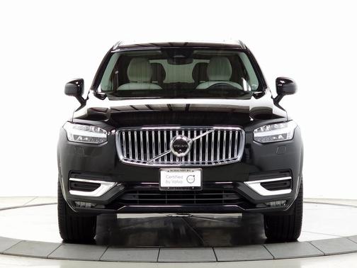2023 Volvo XC90 B6 AWD Plus 6-Seater