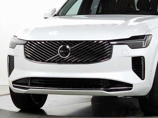 2025 Volvo XC90 Plus