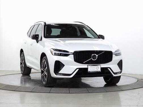 2025 Volvo XC60 Plus