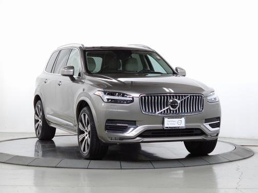 2022 Volvo XC90 T6 AWD Inscription 6 Seater