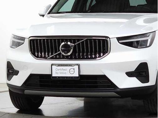 2025 Volvo XC40 Plus