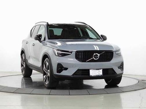 2024 Volvo XC40 Plus