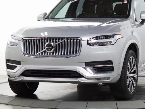 2024 Volvo XC90 B5 Plus Bright