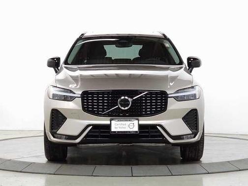 2025 Volvo XC60 Core