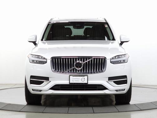 2023 Volvo XC90 B6 AWD Ultimate 7-Seater