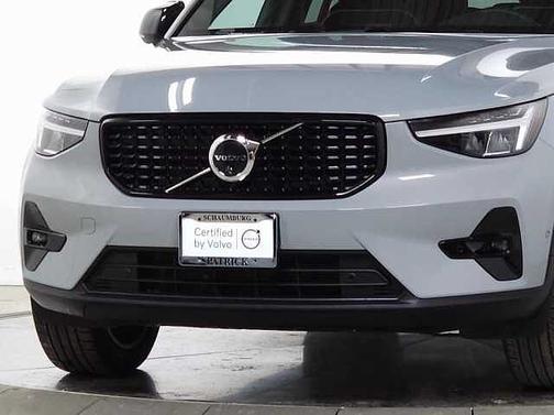 2025 Volvo XC40 Plus