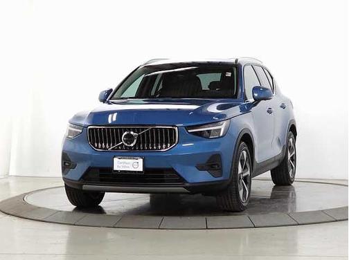 2025 Volvo XC40 Plus