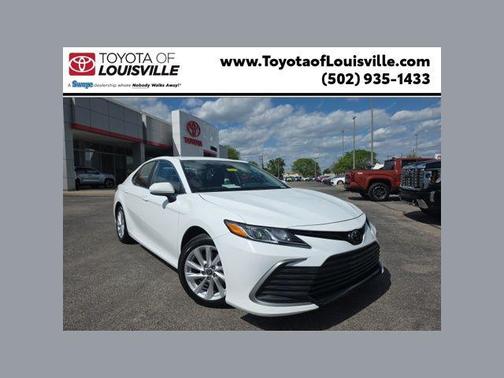 Ice 2024 Toyota Camry LE