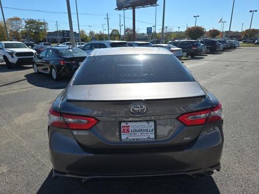 2018 Toyota Camry SE