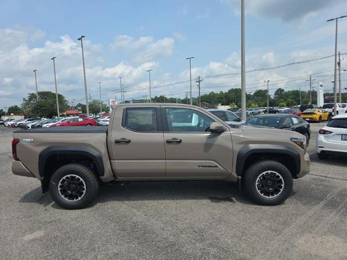 Z2 2026 Toyota Tacoma TRD Off-Road