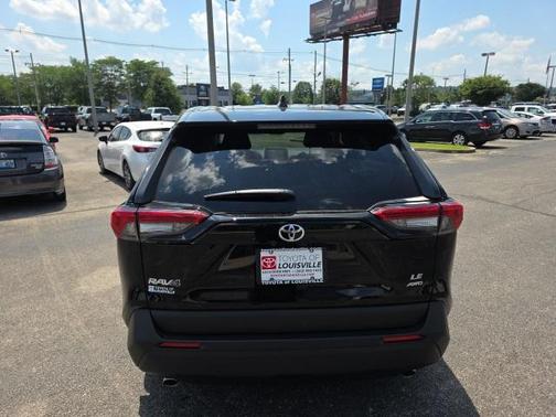 2025 Toyota RAV4 LE