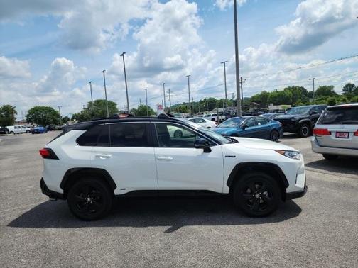 2020 Toyota RAV4 Hybrid SE
