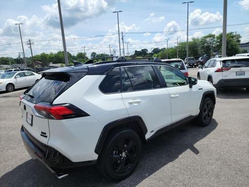 2020 Toyota RAV4 Hybrid SE