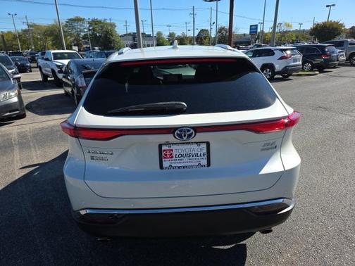 2022 Toyota Venza XLE