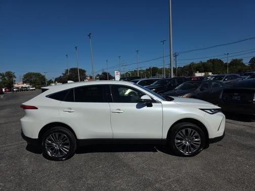 2022 Toyota Venza XLE