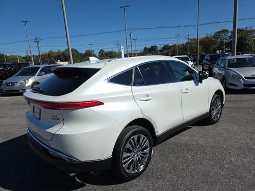 2022 Toyota Venza XLE