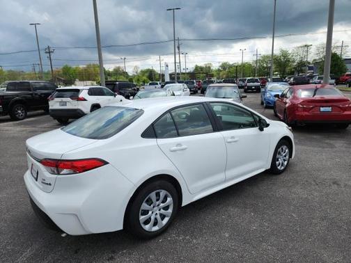 2024 Toyota Corolla Hybrid LE