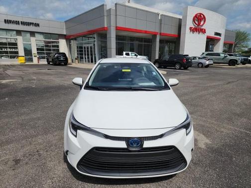 2024 Toyota Corolla Hybrid LE