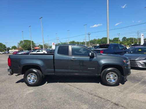 Graphite Metallic 2018 Chevrolet Colorado WT