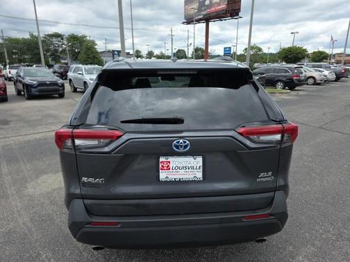 2021 Toyota RAV4 Hybrid XLE