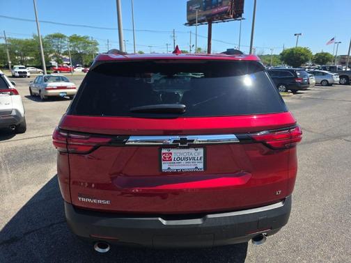 Cherry Red Tintcoat 2022 Chevrolet Traverse LT Leather