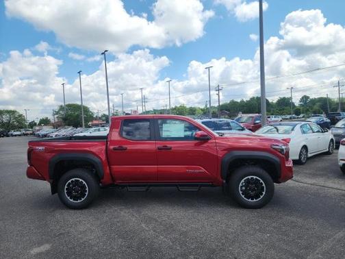2025 Toyota Tacoma TRD Off-Road