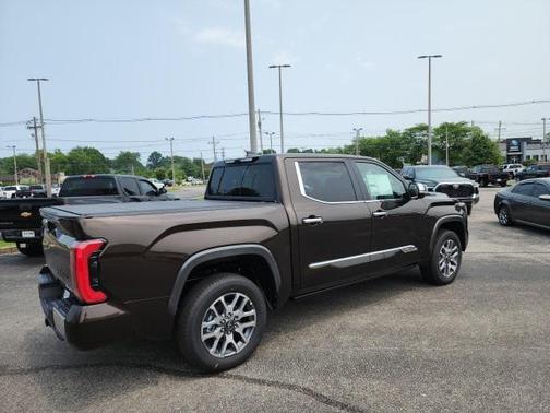 2025 Toyota Tundra Hybrid 1794 Edition