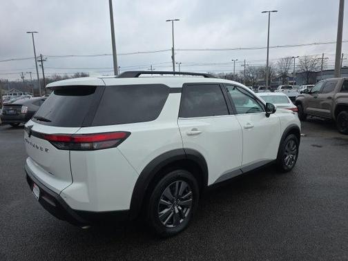 2025 Nissan Pathfinder SV 4WD