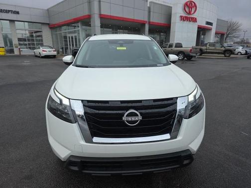 2025 Nissan Pathfinder SV 4WD