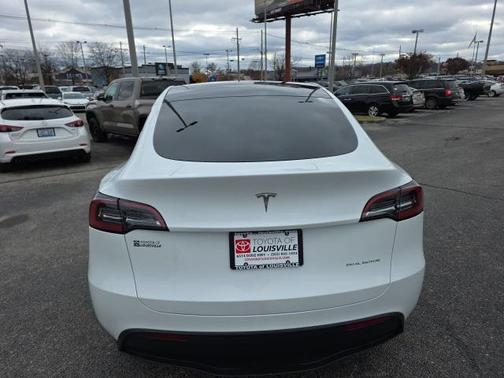 2024 Tesla Model Y Long Range Dual Motor All-Wheel Drive