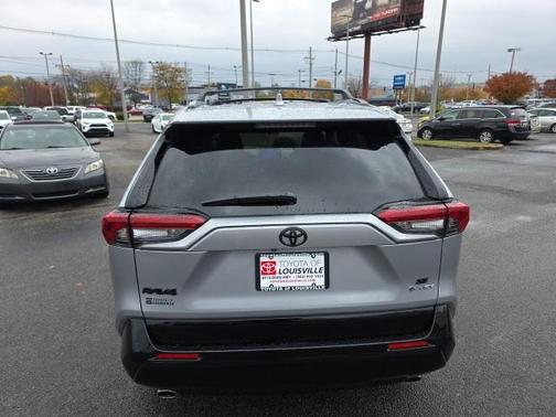 2025 Toyota RAV4 Hybrid SE