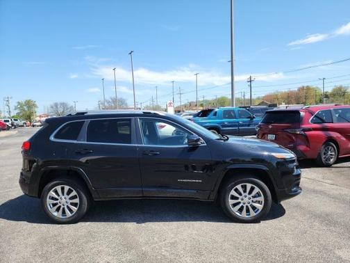 2018 Jeep Cherokee Overland