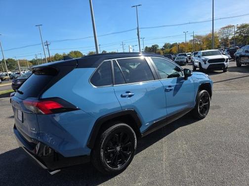 2024 Toyota RAV4 Hybrid SE
