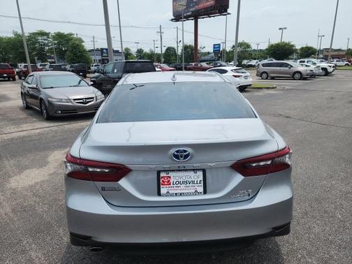 2024 Toyota Camry Hybrid XLE