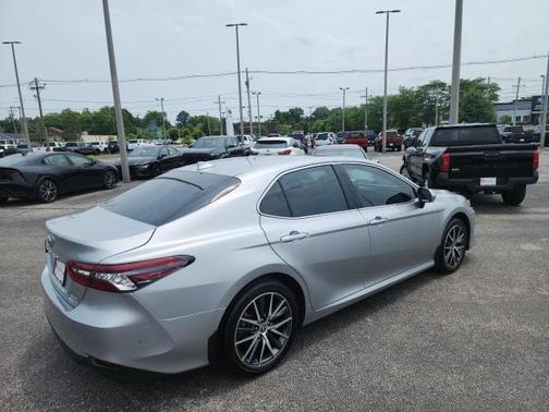 2024 Toyota Camry Hybrid XLE