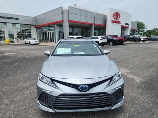 2024 Toyota Camry Hybrid XLE