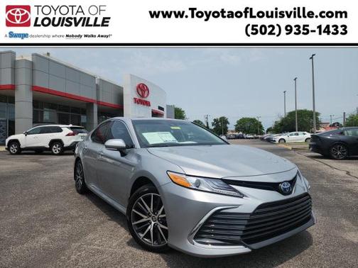 2024 Toyota Camry Hybrid XLE