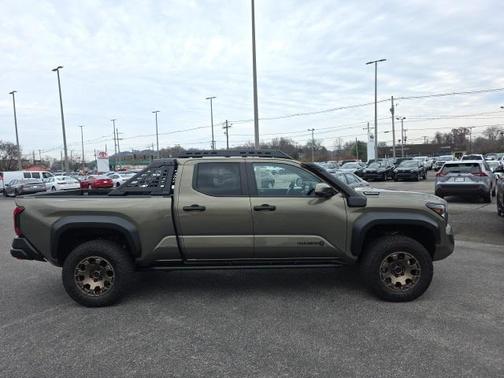 2025 Toyota Tacoma Hybrid Trailhunter
