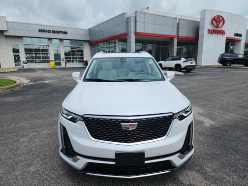 2022 Cadillac XT6 Premium Luxury FWD