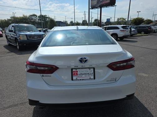 2024 Toyota Camry Hybrid XLE
