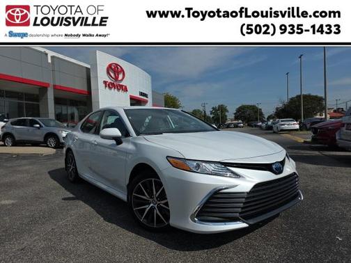 2024 Toyota Camry Hybrid XLE