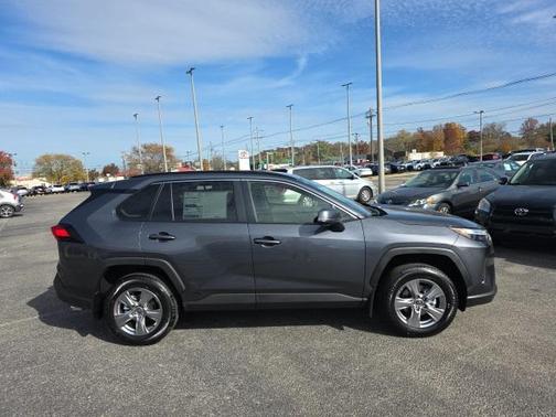 2025 Toyota RAV4 Hybrid LE