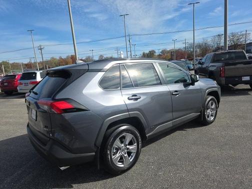 2025 Toyota RAV4 Hybrid LE